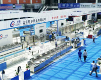 中国厨都酒店不锈钢设备展会盛大开幕，上千酒店麻豆视频免费下载设备厂家云集，现场惊现机器人厨师